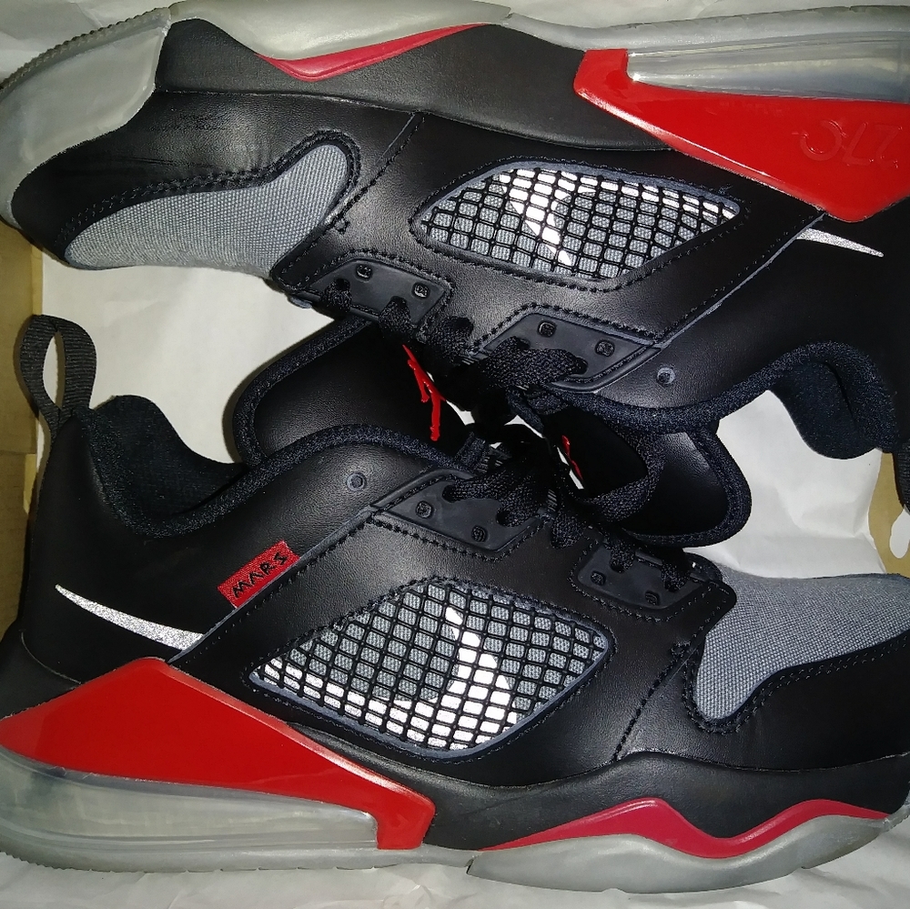 Nike Jordan Mars 270 Low (GS) Black Youth shoe sz 6.5